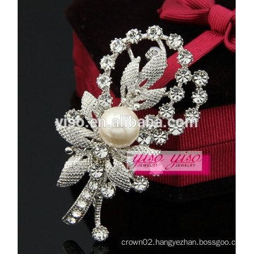 crystal pearl simple design graceful charming brooch